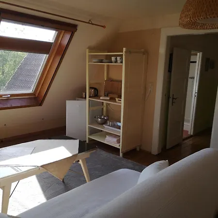 Apartment Mit Gartenblick